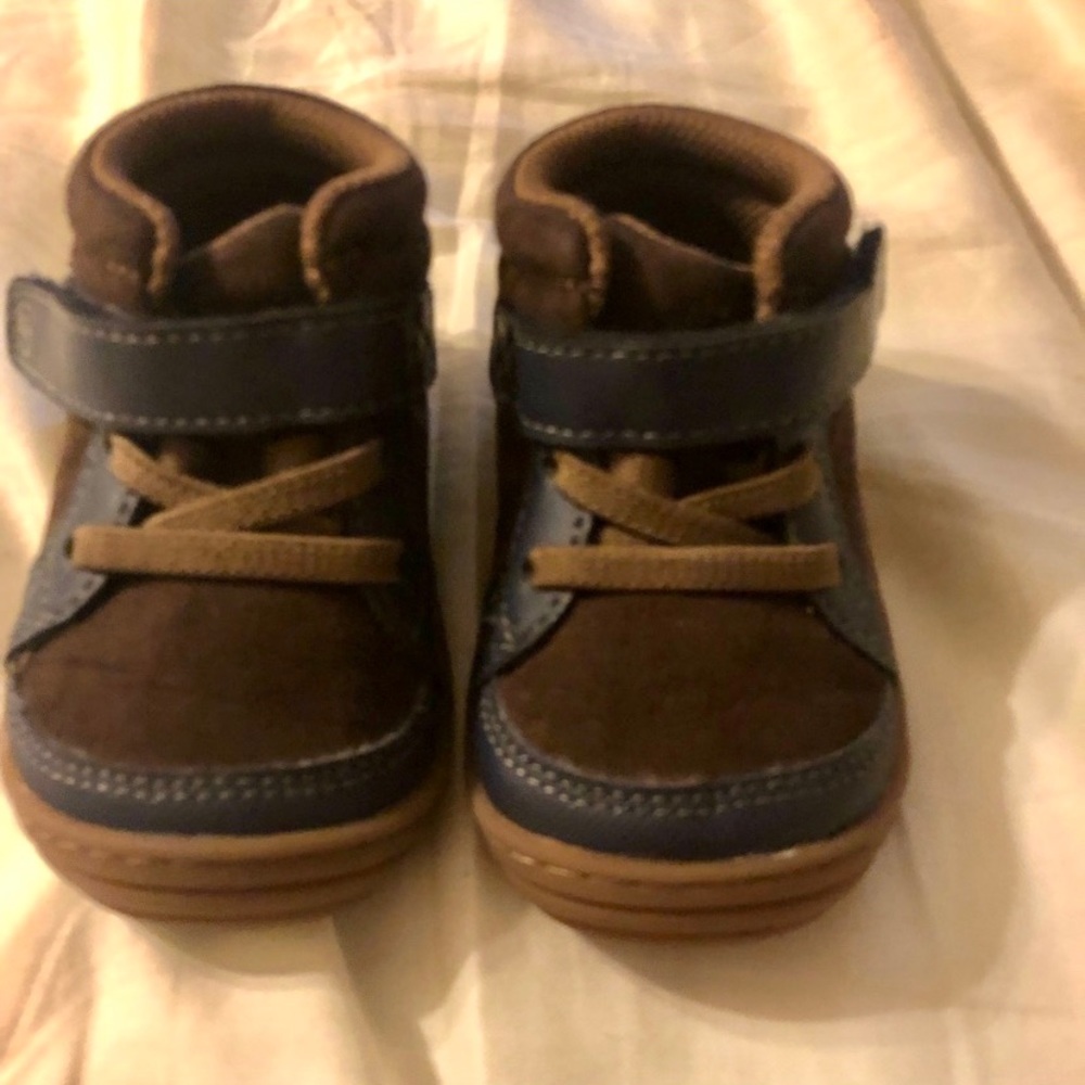Stride Rite shoes Size 4